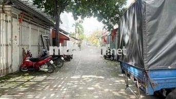 Khu Tên Lửa - Tỉnh Lộ 10, nhà hẻm 3 xẹt, cách HXH 10 bước chân