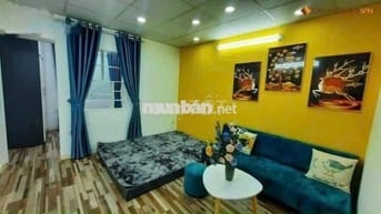 Cho thuê căn hộ tập thể tầng 3, mặt phố Nguyên Hồng có thương lượng