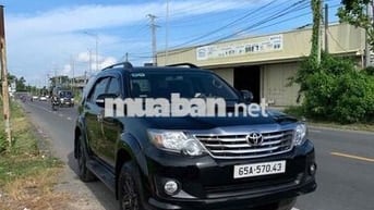 Toyota Fortuner 2014 2.5G - 200000 km