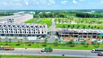 cần bán gấp lô 100m2 giá 2ty65, Đối diện công viên STC long thành .SHR