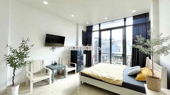 CĂN HỘ THANG MÁY BAN CÔNG FULL NỘI THẤT NGAY PHỐ ẨM THỰC PHÚ NHUẬN