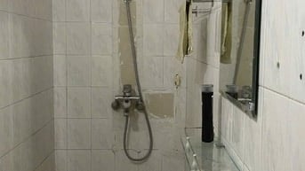 Cho thuê nhà 2 tầng trong ngõ, phố Hồng Mai 