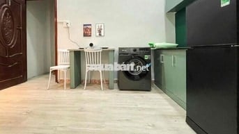 CĂN HỘ 2 PHÒNG NGỦ FULL NT NGAY NGÃ TƯ BẢY HIỀN CD LÝ TỰ TRỌNG