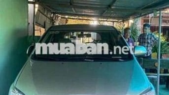 Toyota Innova 2016 bản đủ số sàn