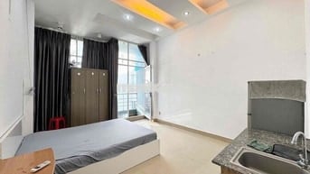 CHO THUÊ CĂN HỘ STUDIO CÓ BANG CÔNG LỚN FULL NỘI THẤT