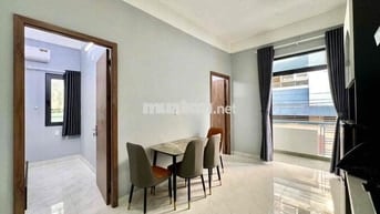 Căn Hộ 2 Phòng Ngủ Bancol Máy Giặt Riêng Thang Máy Gần Cầu Vượt 3/2