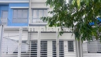 Nhà nguyên căn 2 tầng, 2PN, 2WC, tại KĐT Oasis - Gần Đại học Việt Đức