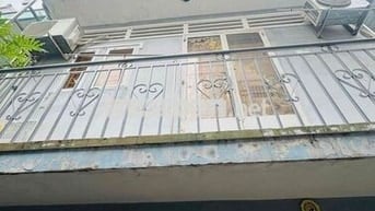 NHÀ 2txx + GẦN 30m2 GẦN HẺM XE HƠI