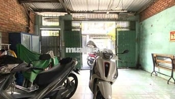 BÁN ĐẤT TẶNG NHÀ C4 - 6✘20 - ĐƯỜNG 6M ÔTÔ THÔNG - SÁT BÊN LOTTE MART .