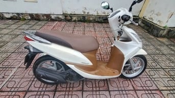 Bán xe Vision trắng vàng xinh xắn