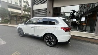 Mitsubishi Outlander 2020 2.0 CVT Premium - 300 km