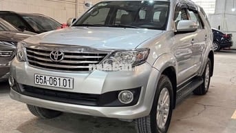Fortuner xăng tự động 2013 mới 56.000km  siêu đẹp