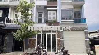 Bán nhà phố gần làng đại học thủ đức