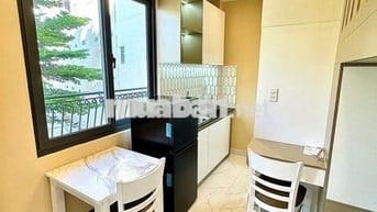 CHO THUÊ CĂN HỘ BAN CÔNG FULL NỘI THẤT XỊN XÒ NGAY CÔNG VIÊN LÀNG HOA