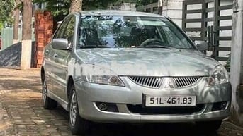 Mitsubishi Lancer 2004 - xe đẹp sạch sẽ.