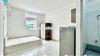 STUDIO FULL NỘI THẤT GIÁ 5X, CÓ CỦA SỔ TRỜI ĐÓN ÁNH SÁNG, GẦN BỜ KÈ Q3