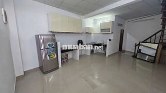 Cho thuê nhà hẻm xe hơi đường lê trọng tấn dt 5x15m full nội thất