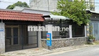 Ban’ MT Nguyễn Đức Thiệu ngang 8m 135m2 P. Dĩ An có sẵn nhà C4 sân oto