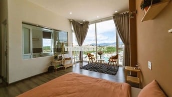 Bán nhà sổ riêng xây dựng P2, đường oto, 7PN. 7WC, ban công view đẹp.