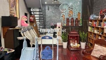 Bán nhà 1 xẹt Nguyễn Quý Anh, ngang lớn 8m, 5PN