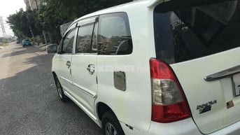 Toyota Innova 2013 2.0J - 123456