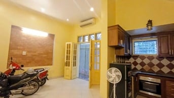Nhà phố Tô Ngọc Vân – Tây Hồ - 47m2 – 3 tầng – 15 triệu/tháng