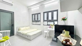CHDV 1PN CỬA SỔ TRỜI LỚN SIÊU THOÁNG NẰM NGAY TRUNG TÂM