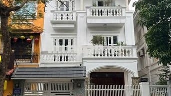 NHÀ ĐẸP MT KHU VIP ĐƯỜNG HOA_ 8X18M_HẦM 3 LẦU. PHÒNG RỘNG RÃI.
