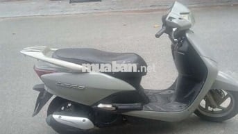 Nhà dư xe SCR UP LEAD HONDA cần bán
