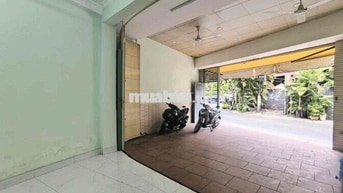 bán nhà mặt tiền  7 tỷ 5 có nguồn thu 20tr/tháng - gần bệnh viện 175