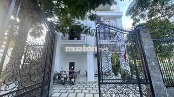 CHO THUÊ BIỆT THỰ  3 TẦNG BẮC NHA TRANG GIÁ 50 TRIỆU/ THÁNG
