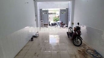 NHÀ HẺM XE HƠI VÔ NHÀ KHU VỰC AN NINH GẦN TRƯỜNG HỌC GIÁP GÒ VẤP