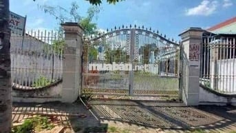 bán miếng đất ngay mặt tiền đường nhựa liên xã