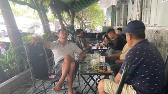 Cần sang quán cafe gốc 2 măt tiền khu tên lửa