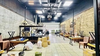 Cho thuê nhà cấp 4 mặt tiền  HOÀNG HOA THÁM - ( ngang 7m )