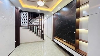 45m2*4 tầng- 2 thoáng cửa sổ-có ban công 11.6 tỷ ngõ 142 Khương Đình