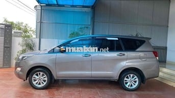 Toyota Innova 2017 2.0E - 100000 km