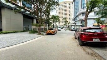 Hơn 100m2 * 6.6m *4T Lê Văn Lương, 1 căn duy nhất, chất khỏi lo giá