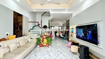 NHÀ 4 TẦNG CẠNH HUỲNH TẤN PHÁT, DTSD 140M2, 6.15 TỶ, ĐỂ LẠI NỘI THẤT
