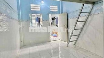 #2tr4 : BAN CÔNG - Sinh viên Công Thương đi bộ đi học được