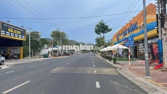 BÁN LÔ ĐẤT 2 MT NHỰA THÍCH HỢP KINH DOANH NGAY TẠI TT LONG HẢI