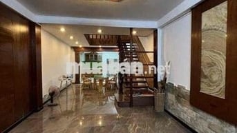NNC 1 trệt 2 lầu gồm 3pn 5wc hẻm ô tô ngay đường bạch đằng