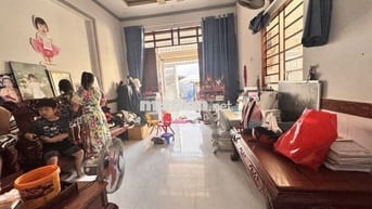 Bán nhà 2 Tầng Dĩ An,SHR đường xe hơi,gần Nhà Thi Đấu Dĩ An,giá đầu tư