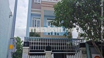 Cho nữ thuê phòng 15m2 có ban công giá 2.5 tr/tháng