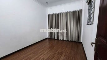 Nhà trọ 3 tầng nằm ở Đoàn Văn Bơ Chill chỉ từ 3tr