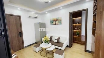 Bán căn hộ ccmn 60m2 có sân vườn phố Quan Nhân - Nhà đẹp 2 ngủ full đo