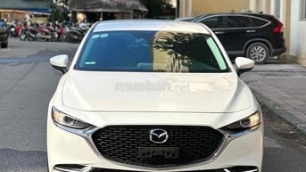 Mazda 3 2020 Sedan 1.5L Luxury - 30000 km