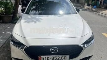 Mazda3 Luxury 2023