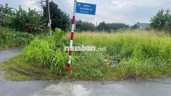 Chủ về quê bán gấp cắt lỗ 500tr lô đất 200m2 cách trung tâm 1km
