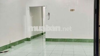 Cần cho thuê nhà mới sơn rộng có máy lạnh gần trường Nguyễn Du